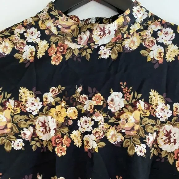 Wayf‎ Polyester Floral Blouse - Picture 2 of 8